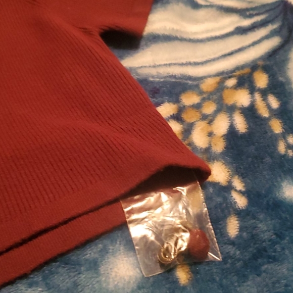 Collard Crop Top - Picture 4 of 6